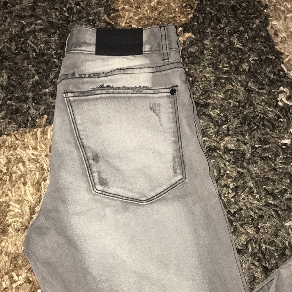 Mackeen men’s skinny jeans sz 28